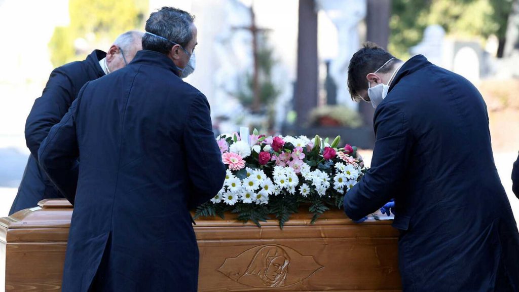 Despedir a un ser querido sin velatorio ni funeral | RTVE.es