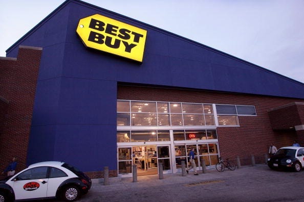 Video: ¡Repartidor De Best Buy Mata A Una Señora!