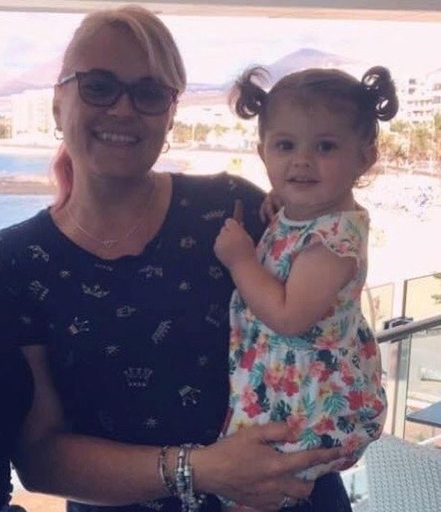 2-Year-Old Girl Died After Swallowing Toilet Cleaner And Throwing Up Blood  - Small Joys