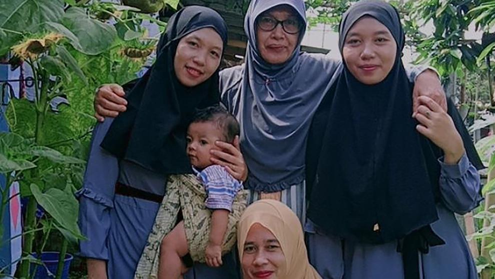 Treni y Trena, las gemelas indonesias que se han reencontrado 24 años después gracias a TikTok