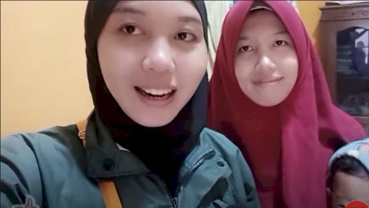 Unidas por TikTok: gemelas indonesias se reencuentran tras 24 años de separación - 15 minutos