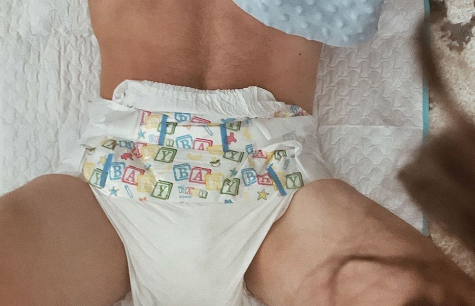 Pañales y condones: así se relacionan las parejas age play