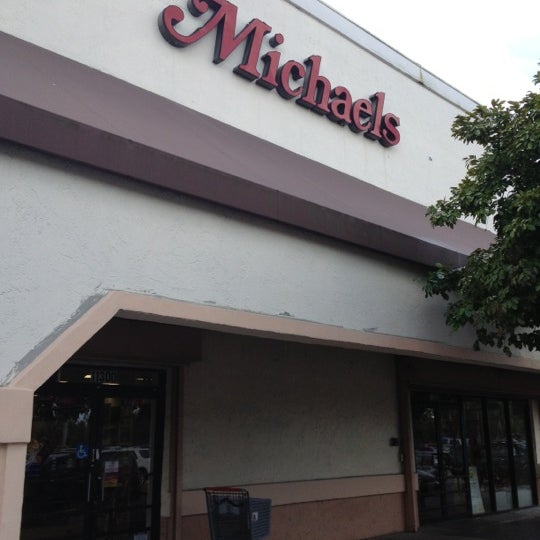 Michaels - Pembroke Lakes South - 11300 Pines Blvd