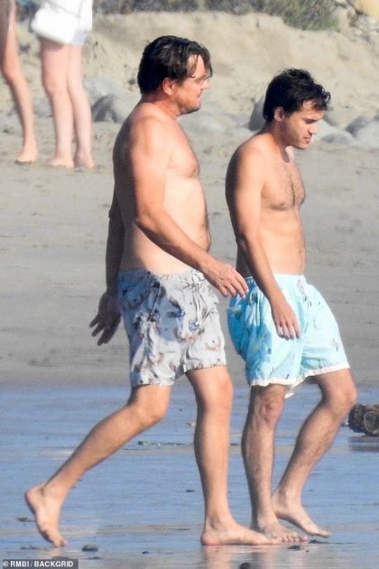 35498694-8932585-Cooling_down_Leonardo_DiCaprio_45_and_his_old_friend_Emile_Hirsc-a-36_1604995656039.jpg