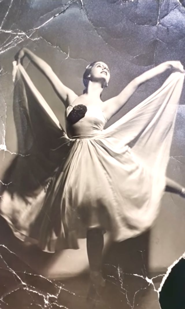 Ex bailarina de ballet con Alzheimer se emociona y recuerda al escuchar la melodía de “El lago de los Cisnes” – En Desacuerdo