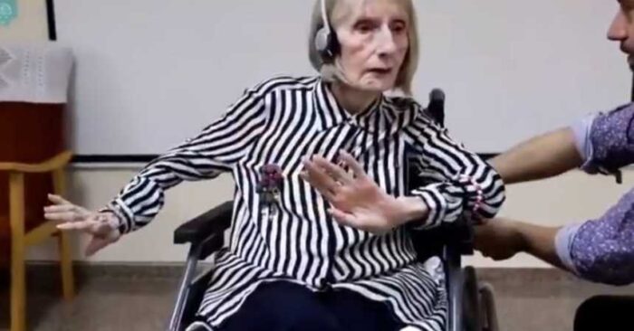 La emocionante reacción de una estrella del ballet con Alzheimer al oír 