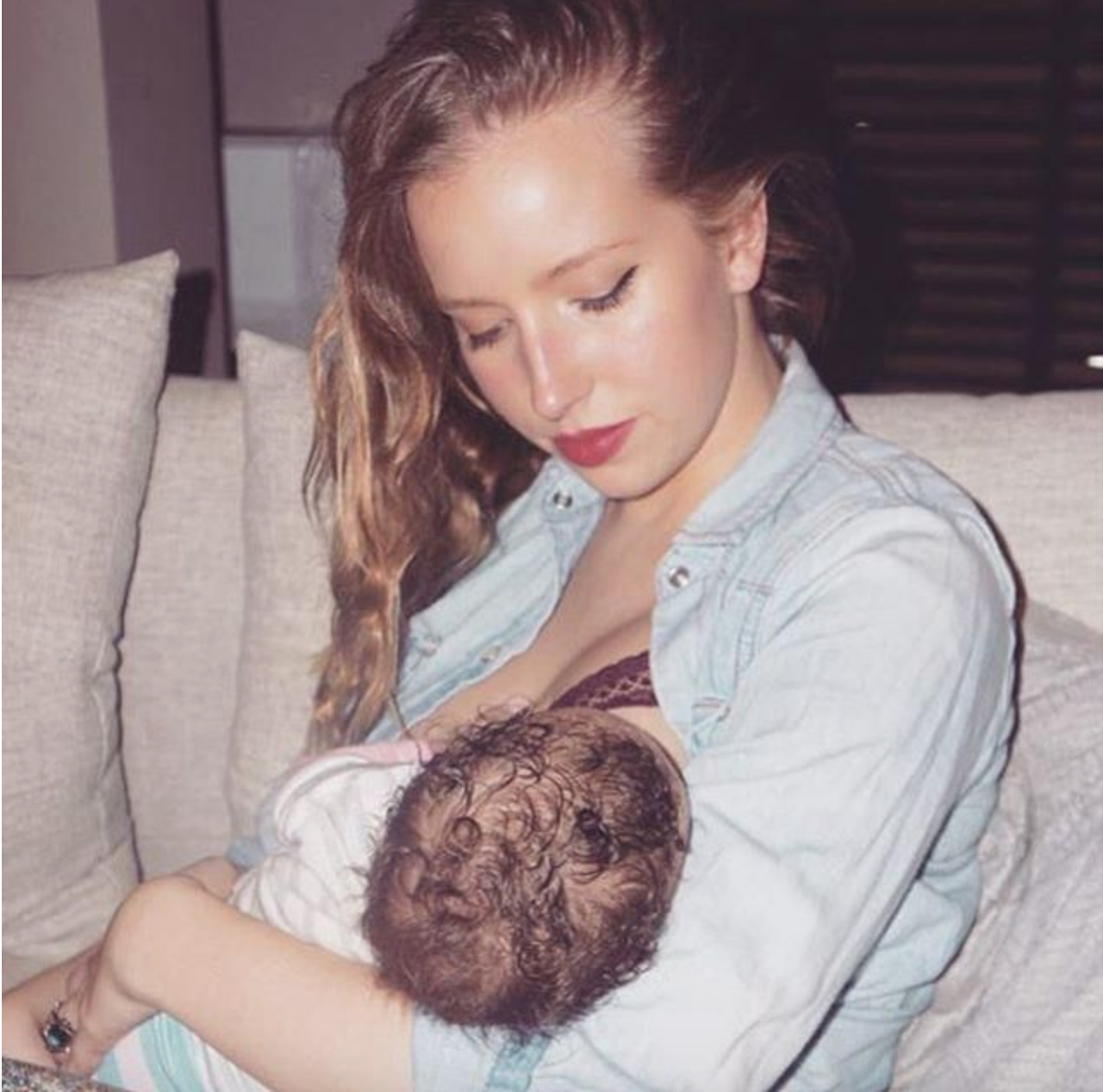 breastfeeding aboard flight