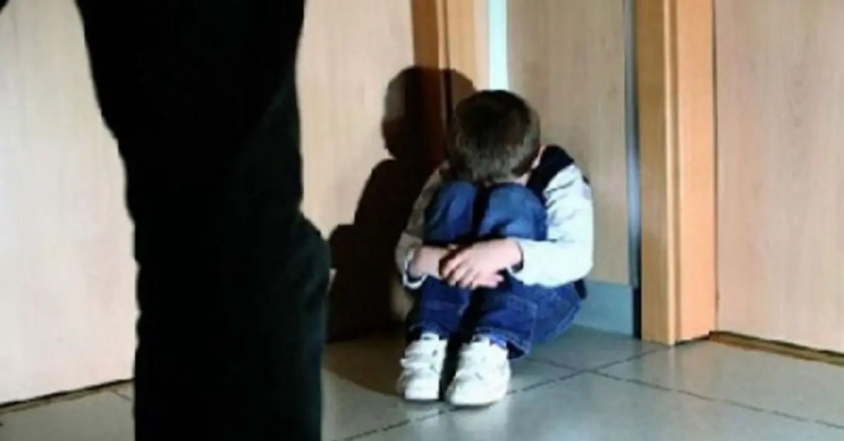 Director de prestigioso colegio abusa sexualmente de niño de 8 años | Tj noticias