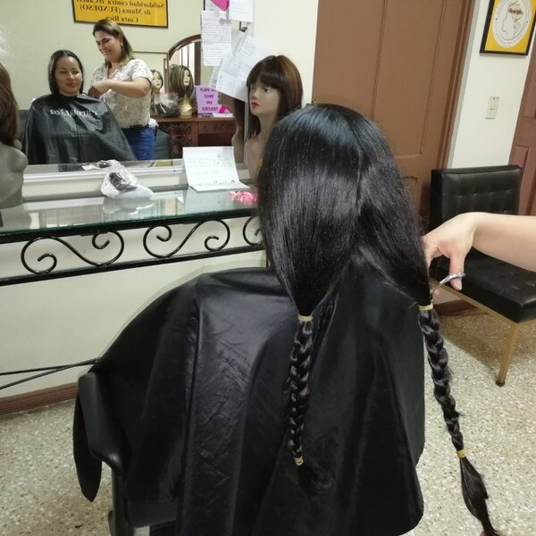 Video) El pelo es un dios que se transforma en amor - La Teja