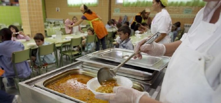 Huelga en los comedores escolares gestionados antes por Catering Brens | Radio Sevilla | Hora 14 Sevilla | Cadena SER