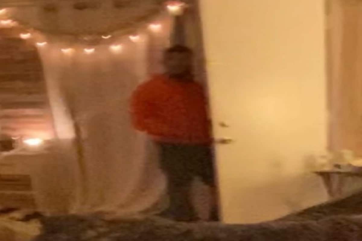 US Woman Catches Stalker Breaking Into Her Apartment While Recording Dance Video