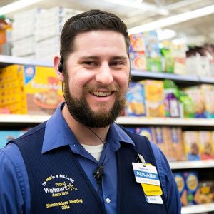 how much do walmart managers make