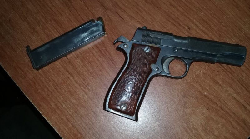 Sujeto al ver operativo avienta su pistola y huye de la policía en Ayotoxco | Municipios Puebla | Noticias del interior de Puebla