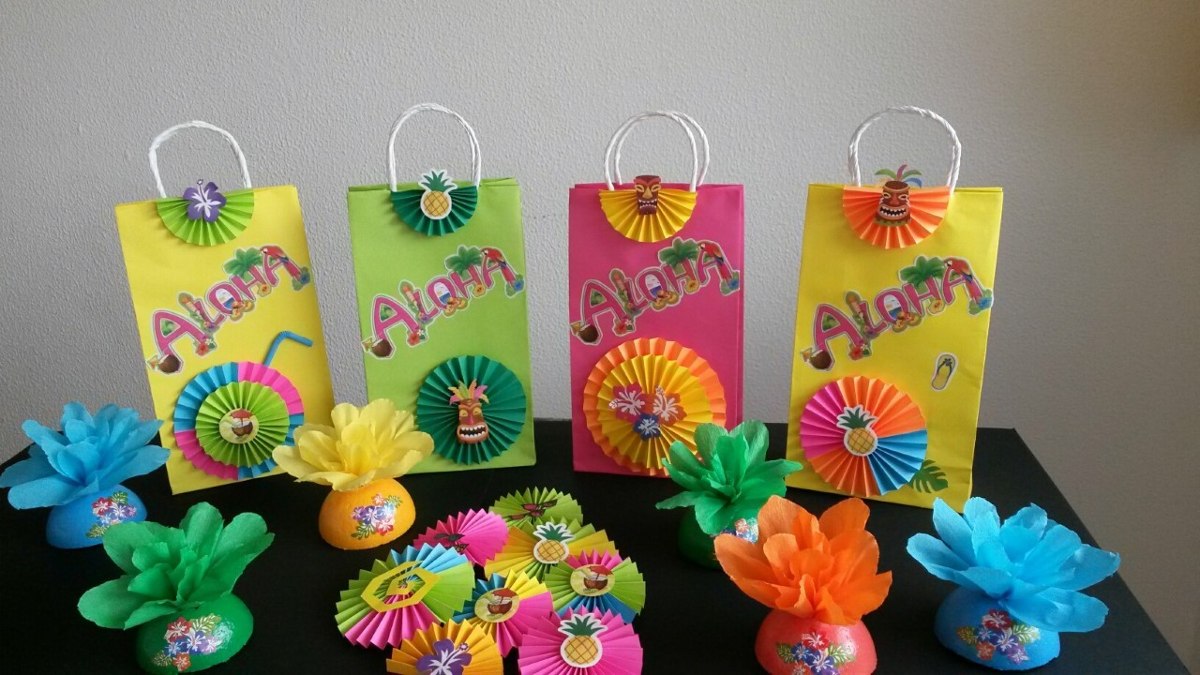 Cotillones Hawaianos, Centros De Mesa Hawaiianos - Bs. 5.000.000,00 en  Mercado Libre