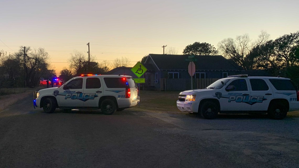 Man shoots, kills 1 of 3 robbers holding family at gunpoint | wwltv.com