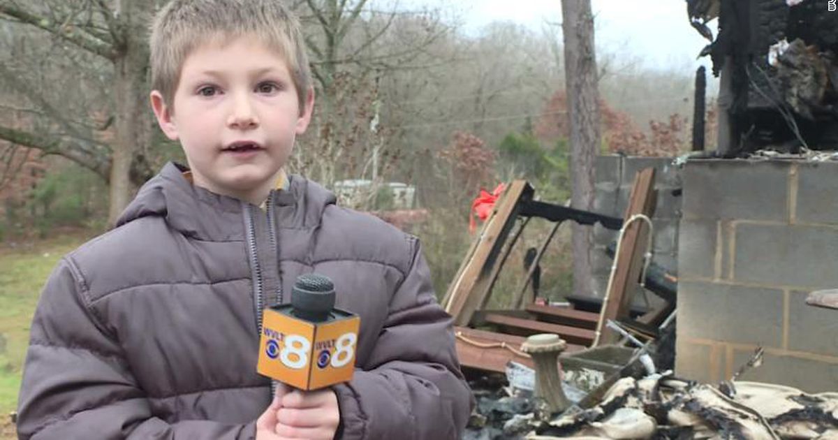 Niño (7) entra en una casa en llamas para salvar a su hermana | Extranjero