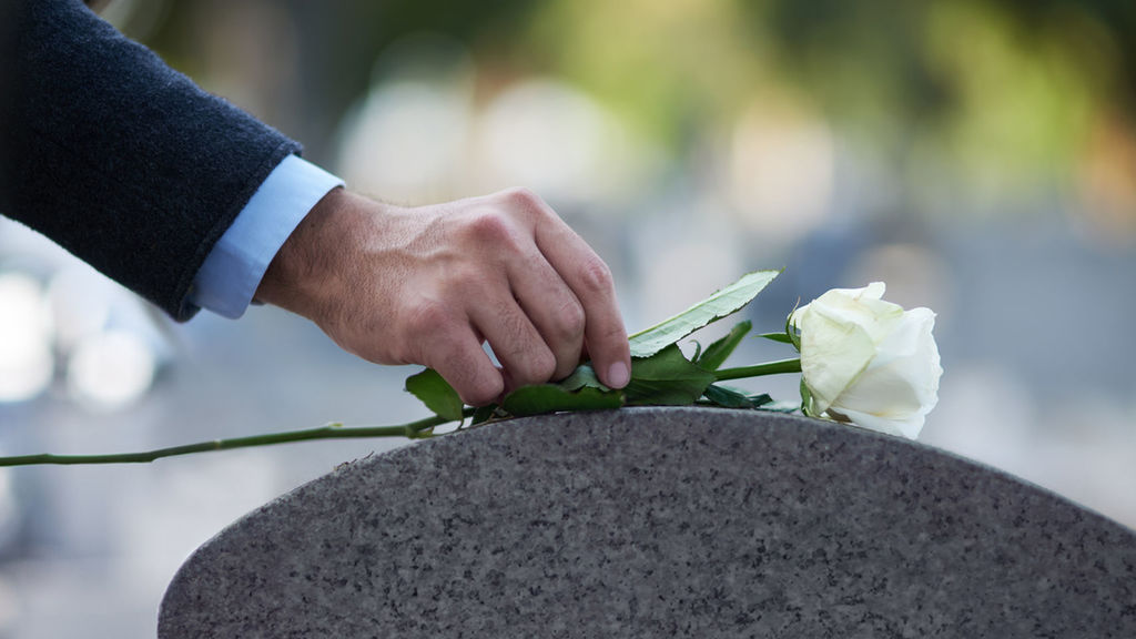 14 años yendo a funerales para gorronear comida en los velatorios