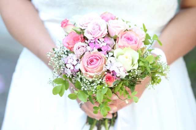 7 ideas para ahorrar dinero en tu boda | Moda y Belleza | LOS40