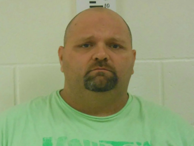 VIDEO: Arrestan a hombre por tener al menos cuatro esposas – Noticias Ya