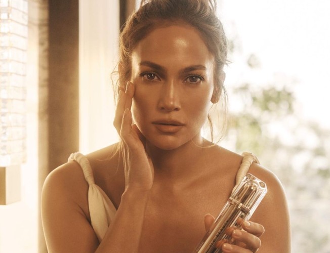 JLO Beauty, Jennifer López lanza su propia marca de cosmética