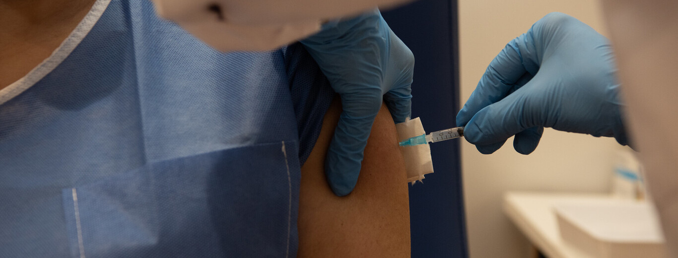 El coronavirus no va a dejar de mutar y eso es uno de los grandes problemas  de las vacunas: qué pasaría si dejaran de ser efectivas ante nuevas cepas