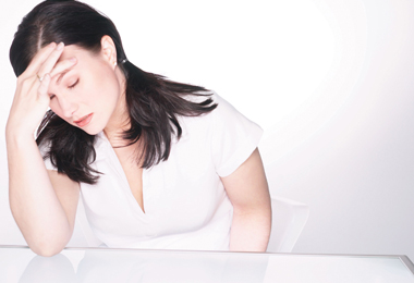 고민하는 여성 이미지 검색결과