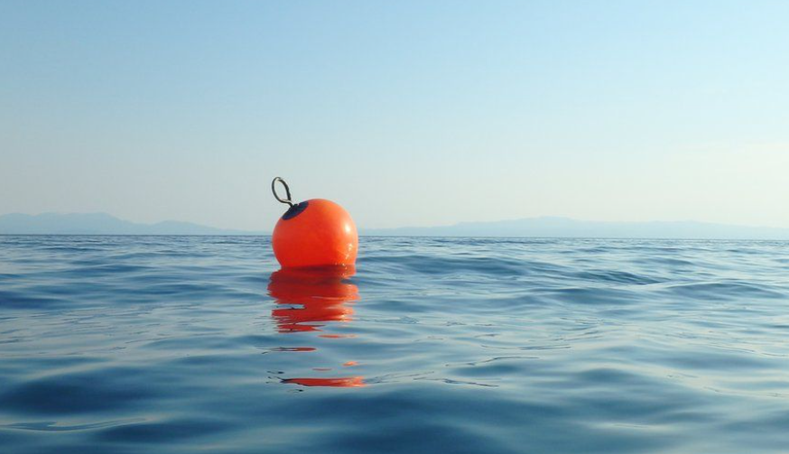 Un Hombre Sobrevivió En El Mar Solo Con Un Pedazo De Basura Va A Gustarme 9607