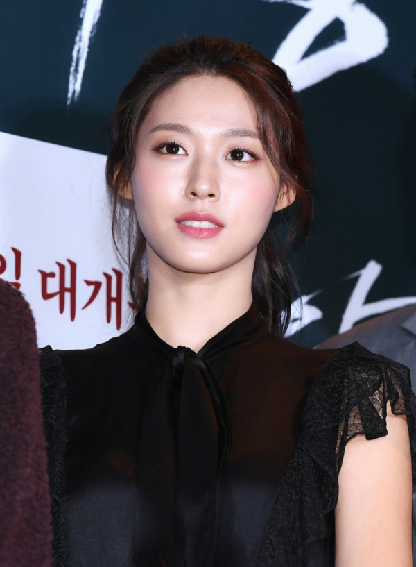 설현 법적대응, 청순 걸그룹 멤버 태국 호텔서 담배 소동?…"사실무근" - 이투데이