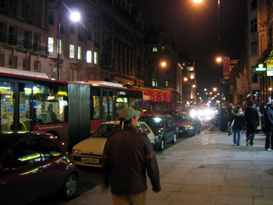 세련된 듯한 보통 영국 밤거리 - 오마이포토