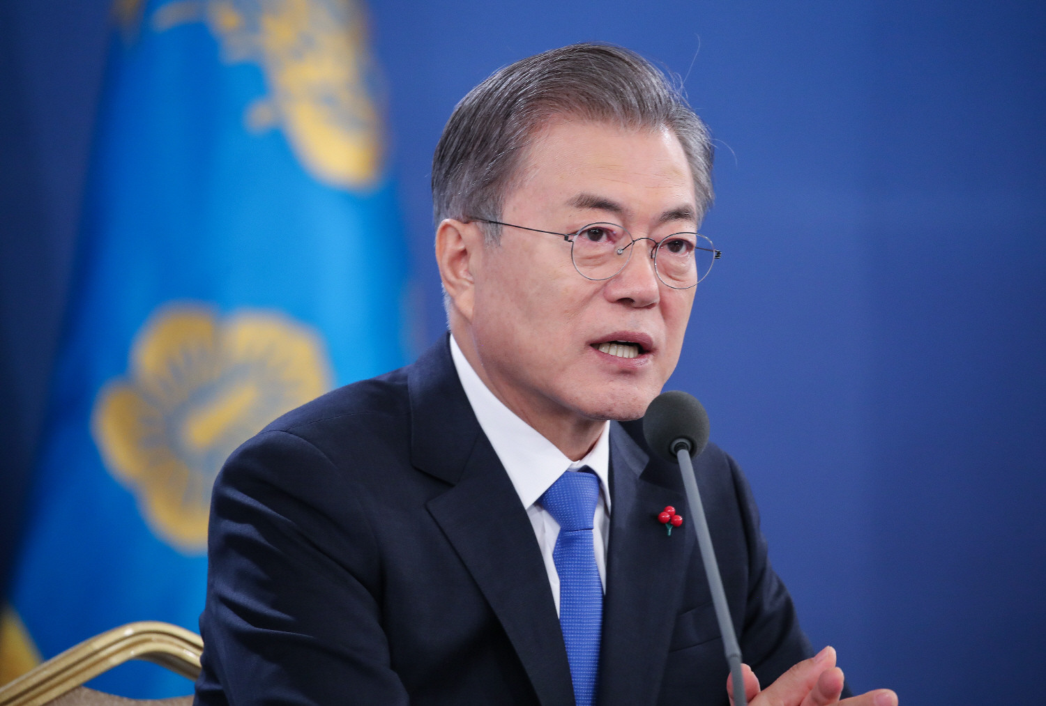 문재인 대통령, 19일