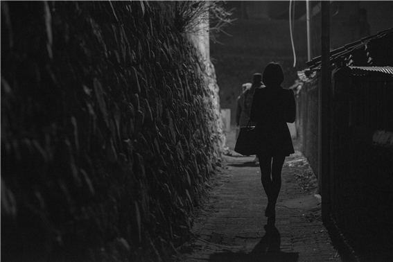 스토킹은 뒤틀린 욕망이 만들어낸 끔찍한 범죄일 뿐”