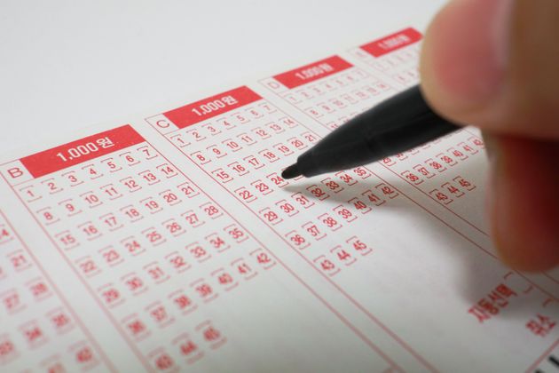 이 남성은 친구가 보여준 