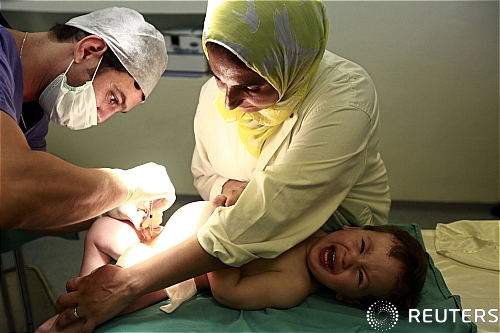 스무살 넘어 포경수술 고민하는 남성들 :: 공감언론 뉴시스통신사 ::