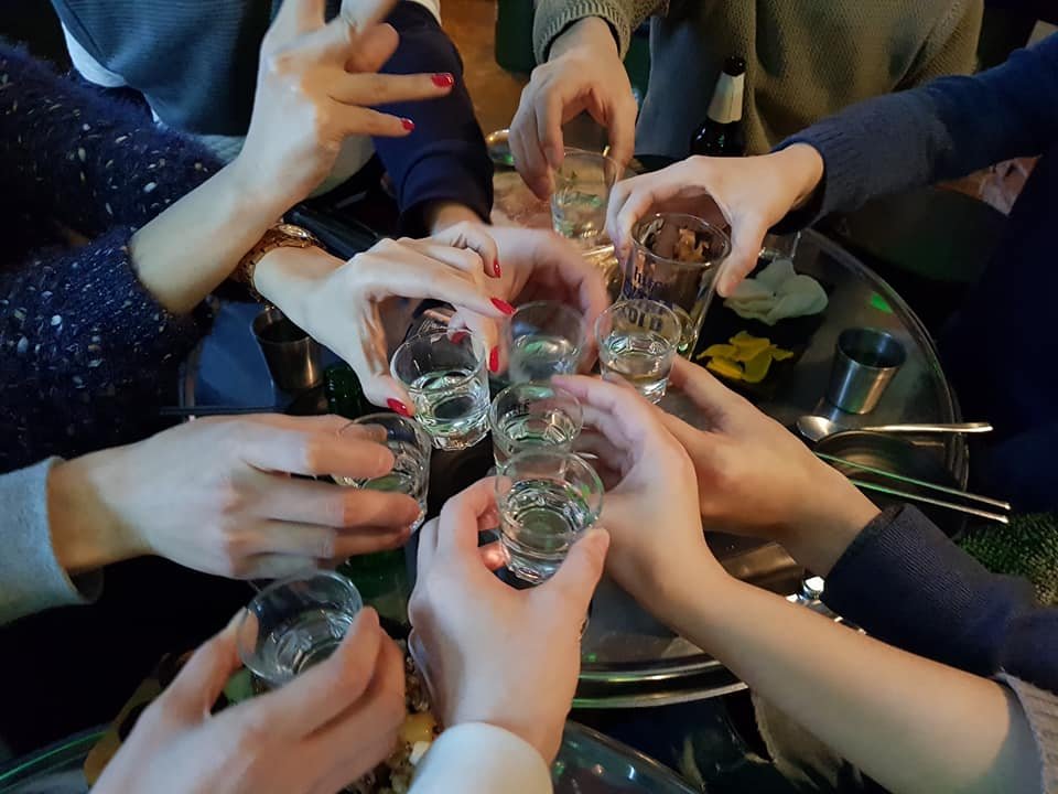 새내기 꿀팁]송년 회식 술자리 생존법 특집 Part.1-덜 취하게 술 마시기 요령 : 네이버 포스트