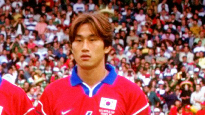 다시 보는 월드컵] "유상철 투혼의 슬라이딩 동점골!" 1998년 프랑스 월드컵 벨기에전 (8) | SBS 뉴스