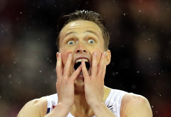 서울신문] [포토] 표정이 말해주는 