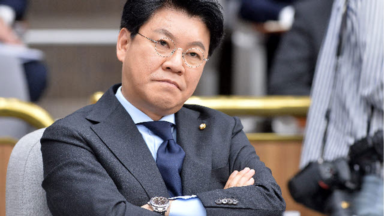 정치]날 세우는 장제원 "정신 나갔나" 발언에 소란 | YTN