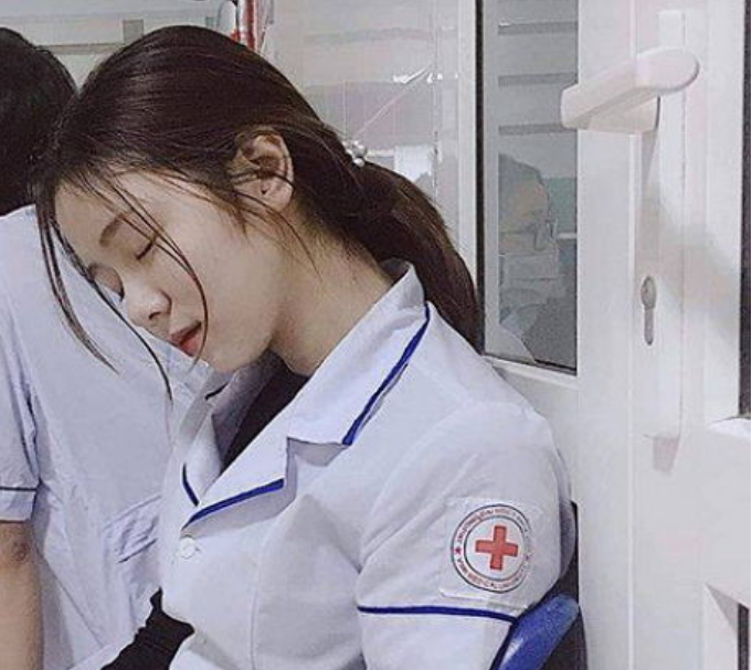 잠깐 졸았을 뿐인데…SNS 스타된 간호사 - 세계일보