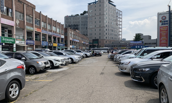 르포] “가격 내려도 안팔려”…중고차 시장서 자취 감춘 일본차 - 조선비즈