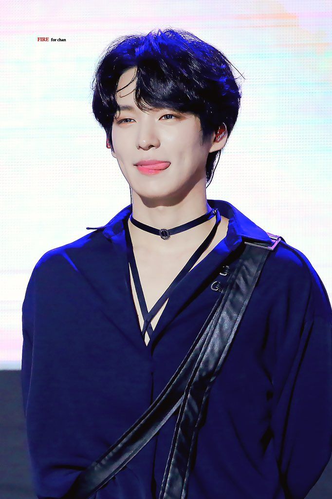 𝐅𝐈𝐑𝐄 on Twitter | Victon, Golden child, Handsome