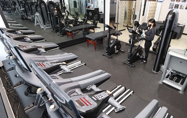 거리두기·5인 이상 모임 금지