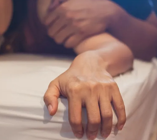 잘 느끼는 여자들에게서 보인다는 걸음걸이 특징