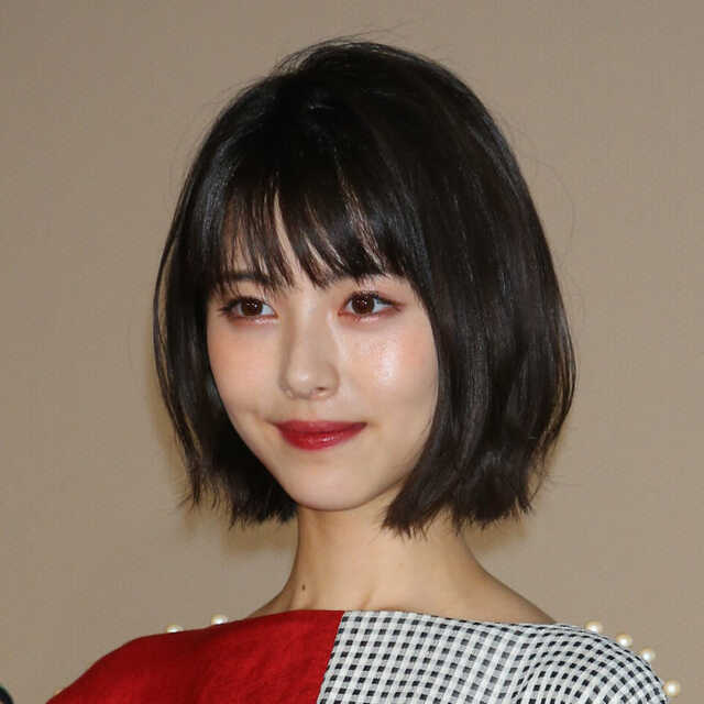 浜辺美波の好みがドンピシャ「やっぱり彼のことが好きじゃん」の総ツッコミ|au Webポータル芸能ニュース