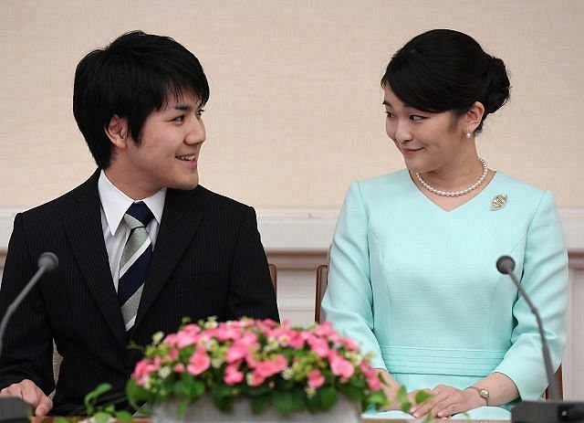 眞子さま、小室圭さんと年内結婚へ 米国で生活か 宮内庁、儀式執り行わない方針 :東京新聞 TOKYO Web