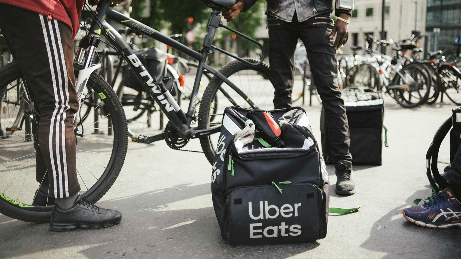 糸井重里さん、Uber配達員への疑問がまるで「上級国民」と大炎上！一方 