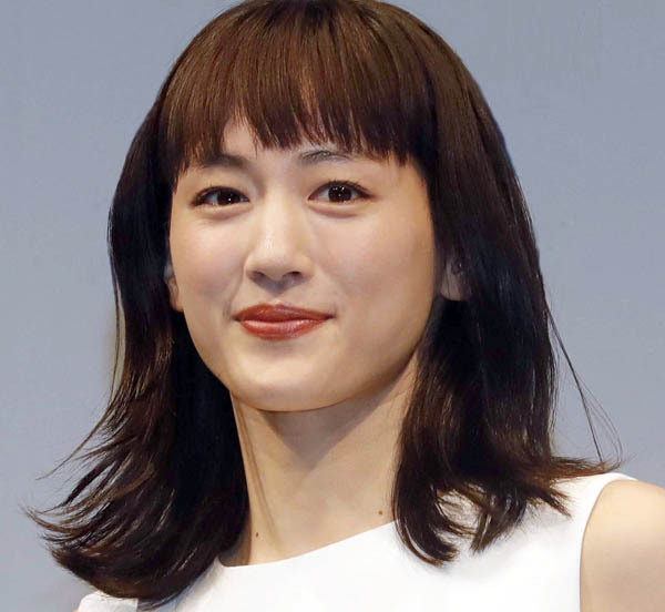 綾瀬はるかコロナ感染、即入院でネットいまだ“大荒れ”…医療崩壊下ゆえ「上級国民」批判も根強く(日刊ゲンダイDIGITAL) - Yahoo!ニュース