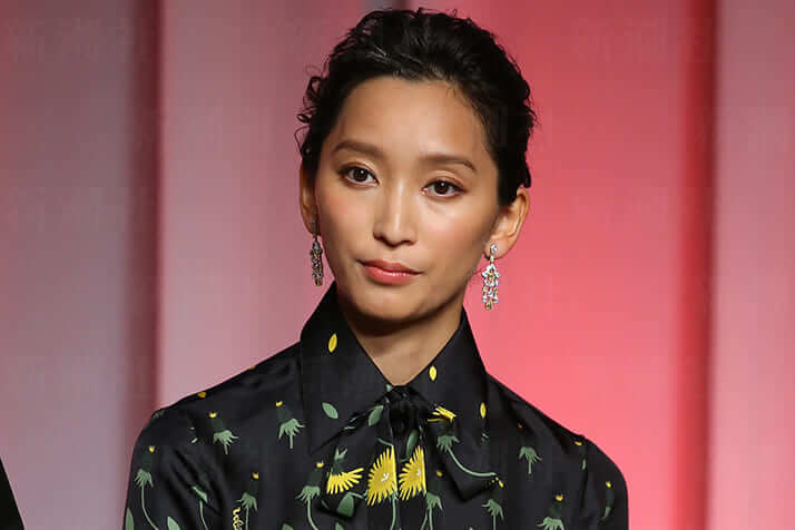 杏」が抱えるもうひとつの苦悩 “12億円請求したい”実母に提訴されていた | デイリー新潮