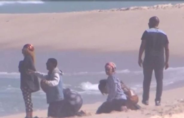 Relatives at the beach