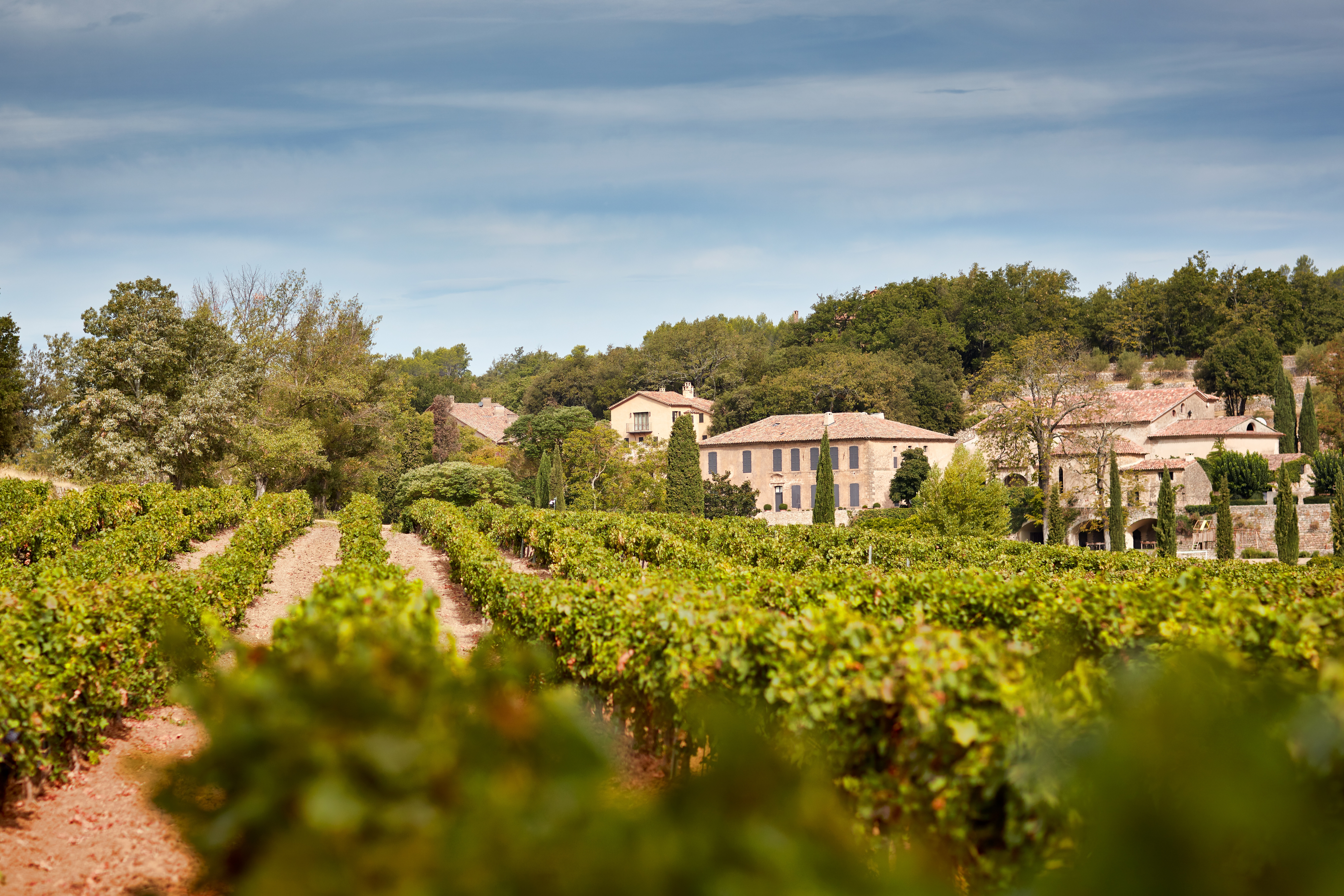 In the latest twist to their love split battle which has dragged on for five years, the 35-bedroom Chateau Miraval has reignited their bitter dispute.