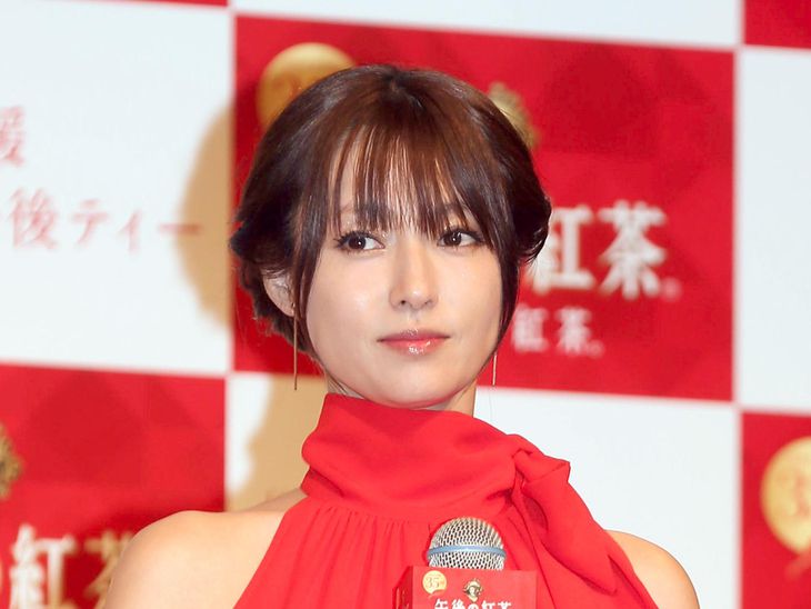 深田恭子との交際を“認めた”のか？ 杉本宏之氏がイベント登壇、記者の問いに「支えていきたい」 - イザ！